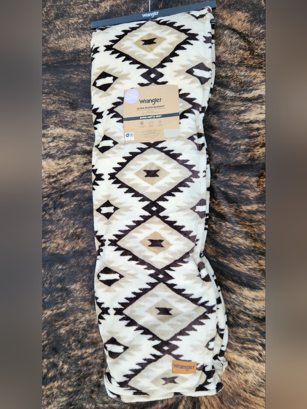 Wrangler Plush Aztec Full/Queen Blanket - Cream, Black & Tan